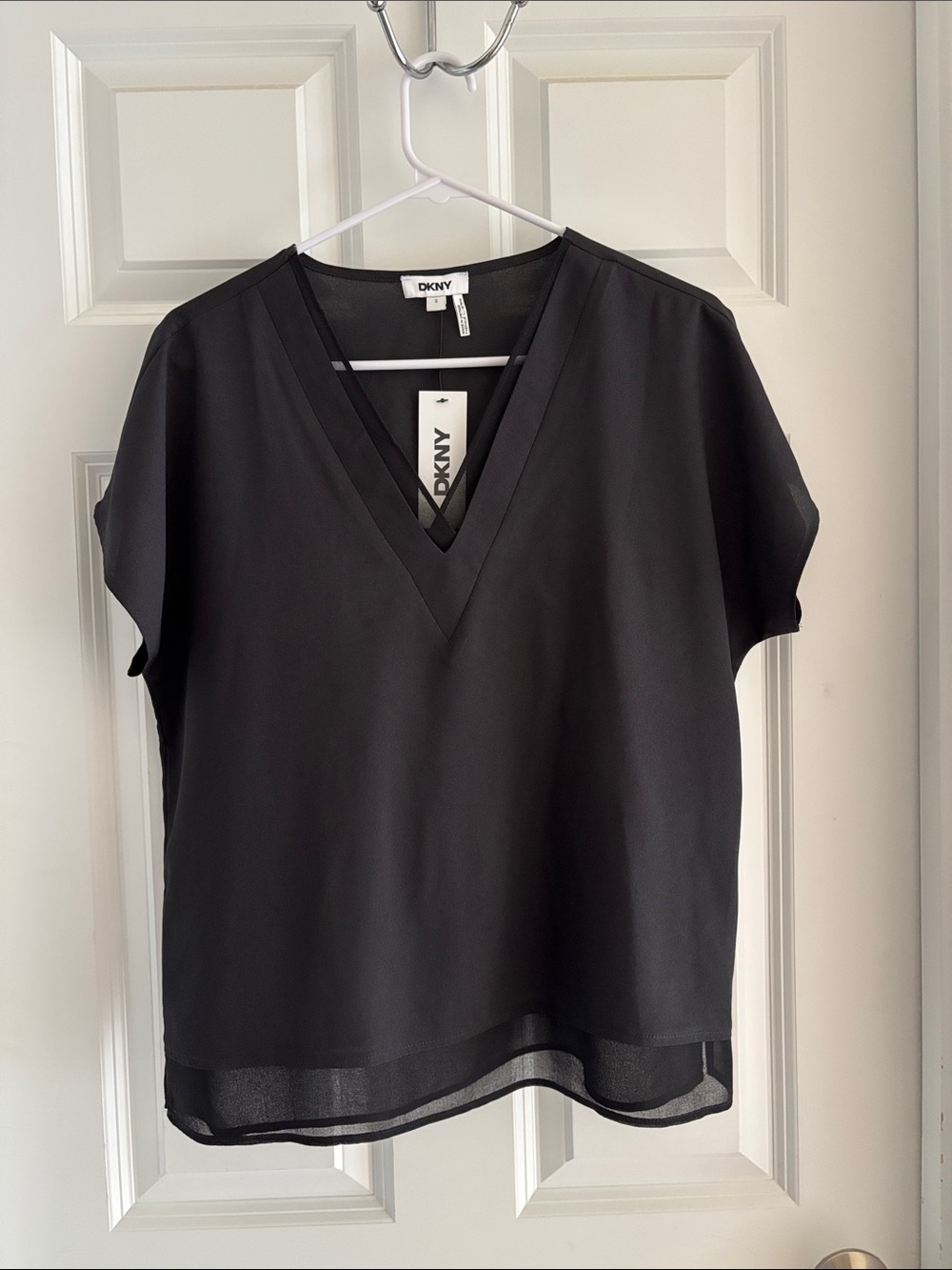 DKNY Black V-Neck Short Sleeve Blouse